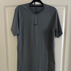 Nike Pro Men's Dark Gray Short Sleeve Tee